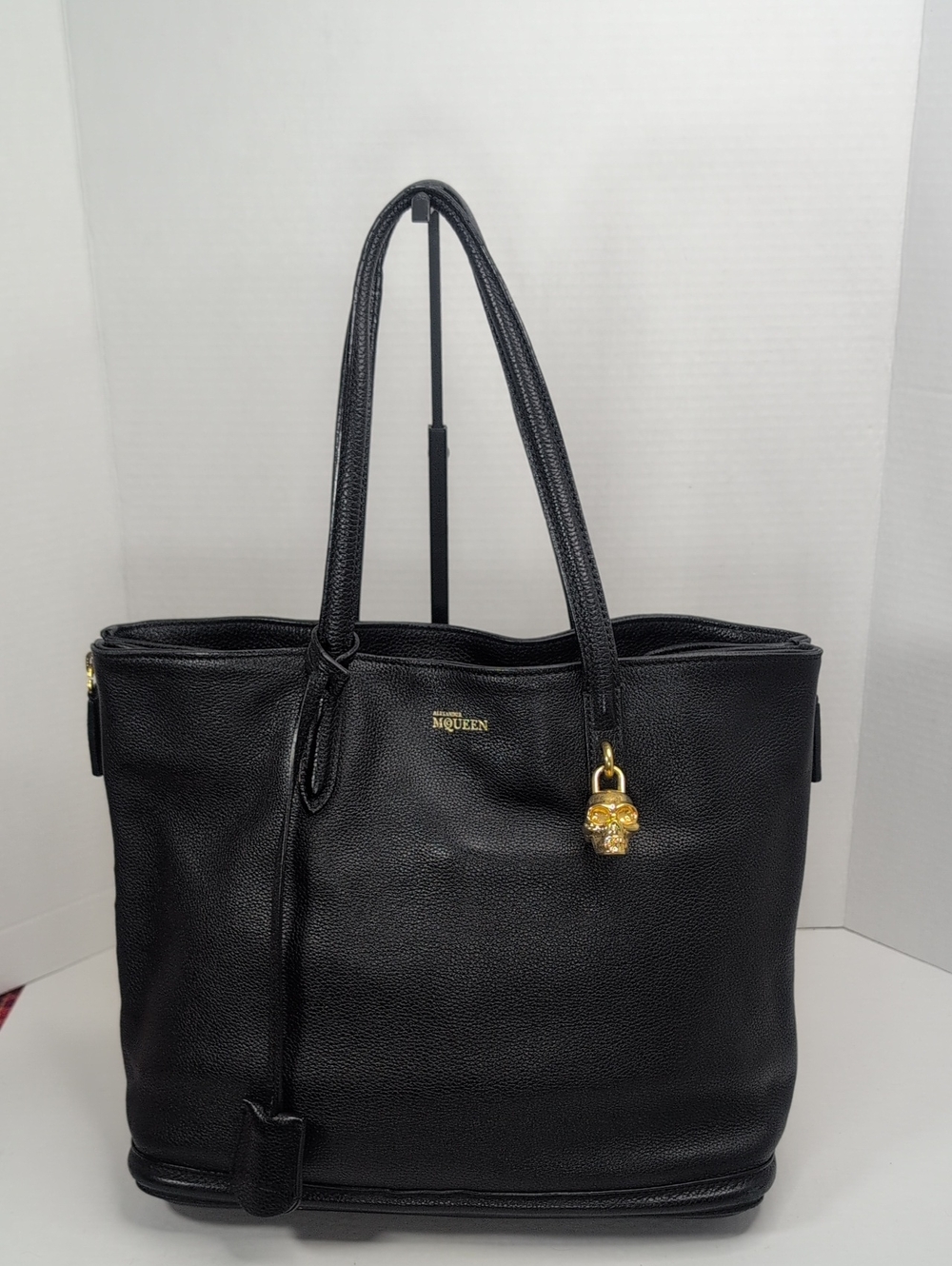 Alexander McQueen Black Pebble Leather Gold Skull Padlock Shopper Tote